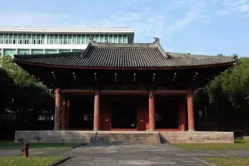 探秘福州艺术拍卖：从古董到现代艺术品